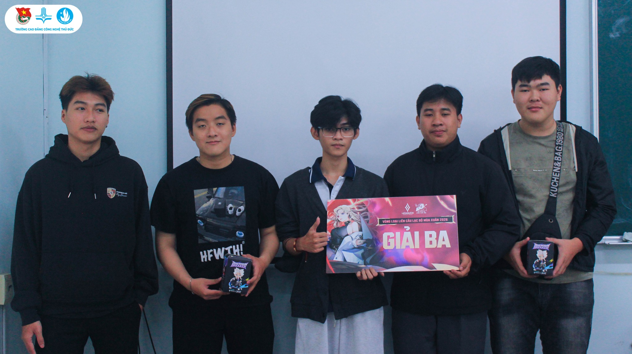 Hạng Ba: ĐÁNH NHANH CÒN NGỦ