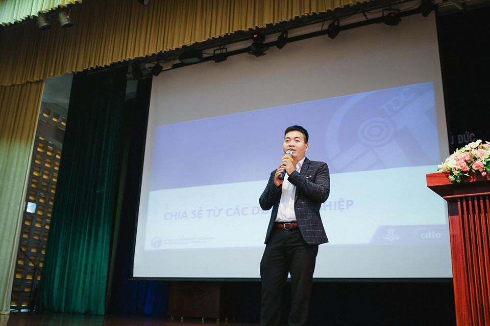 Giám đốc Công ty Softworld Viet Nam có các chia sẻ về kinh nghiệm làm việc sau khi ra trường.