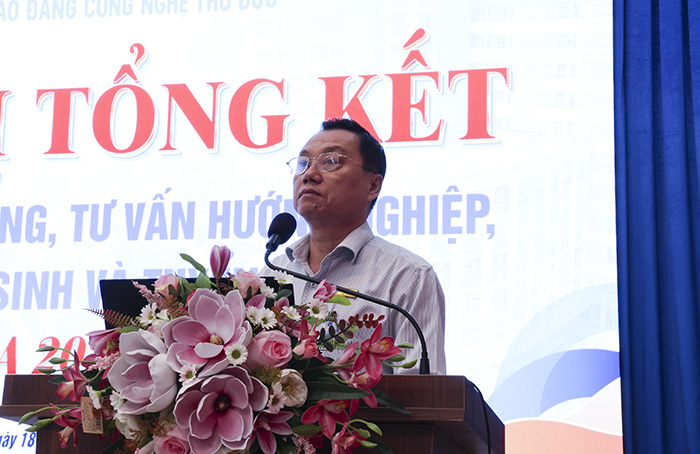 NGƯT. TS. Phạm Hữu Lộc – Hiệu trưởng nhà trường phát biểu tại Hội nghị