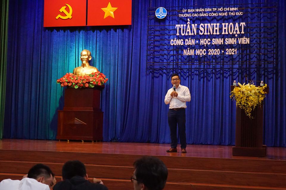 Ông Huỳnh Đình Nhiên - Giám Đốc Công ty SoftWorld Việt Nam chia sẻ về ngành CNTT