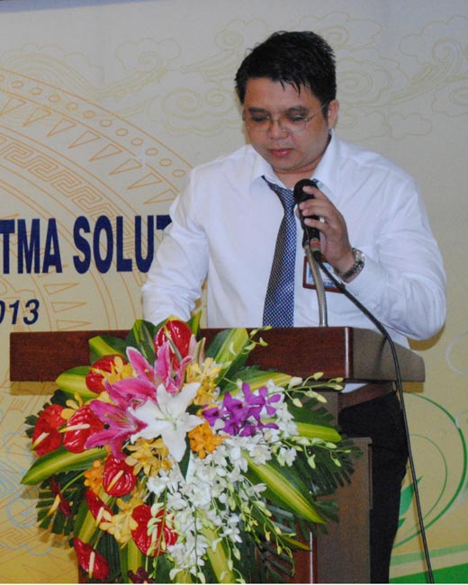 Ông Phan Gia Phước (Giảng viên khoa CNTT)_ 1 trong 4 giảng viên của trường tham gia vào khóa đào tạo đầu tiên tại doanh nghiệp phát biểu cảm nghĩ của mình