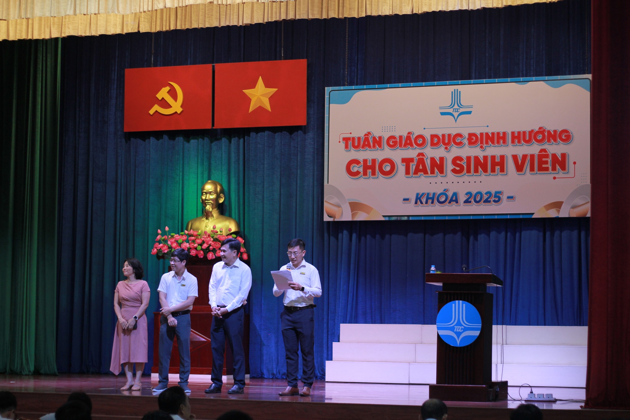 Các Trưởng bộ môn CNTT giao lưu cùng tân sinh viên K25