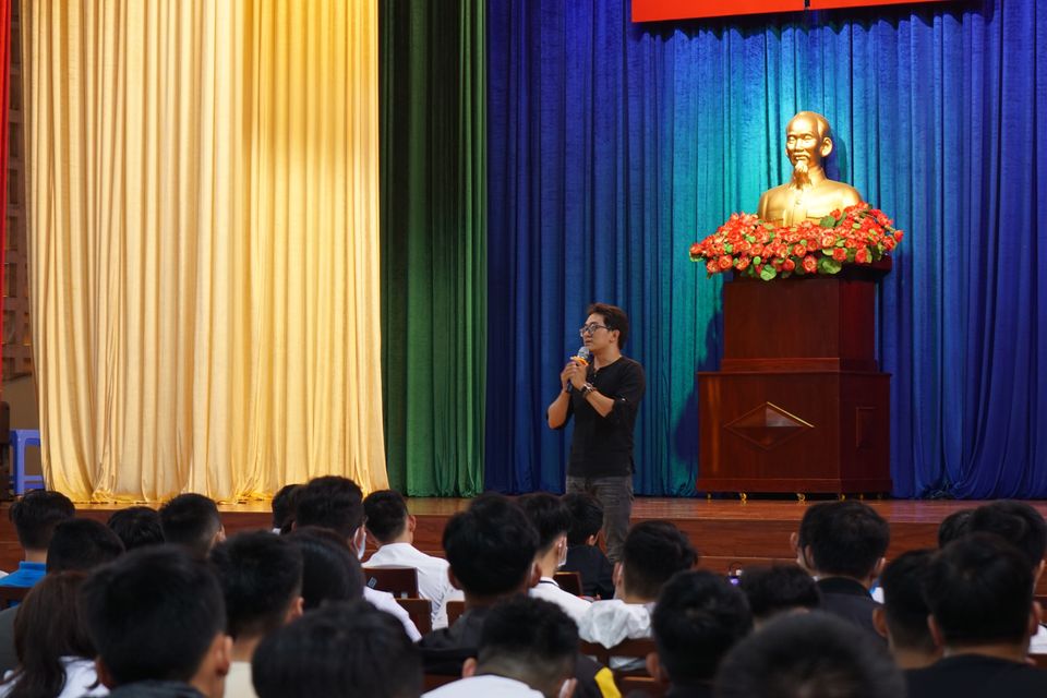 Ông Dương Minh Cường - Cty truyền thông Đất Việt chia sẻ về ngành Thiết Kế Đồ Họa