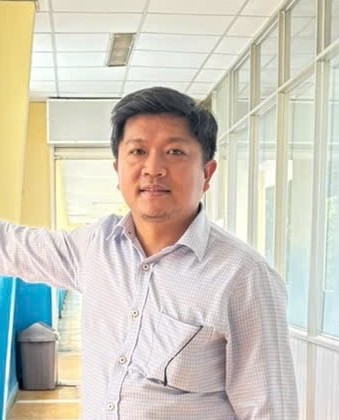 Lecturer